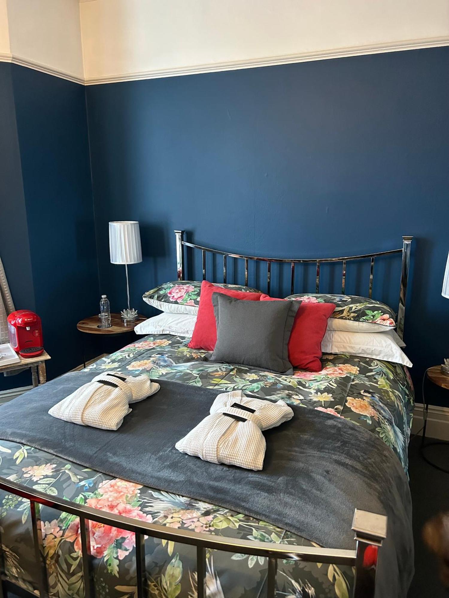 Guest house Worth House 4*